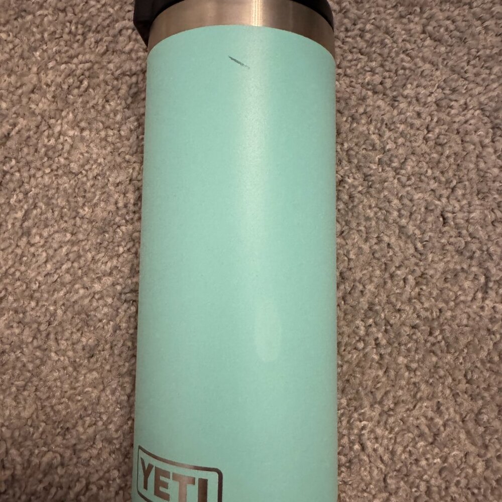 2 Yeti Rambler Bottles with Tops - Picture 8 of 9